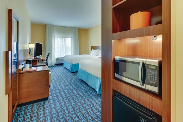 غرفة بسريرين كوين، Fairfield Inn Suites Dunn I 95 4/4
