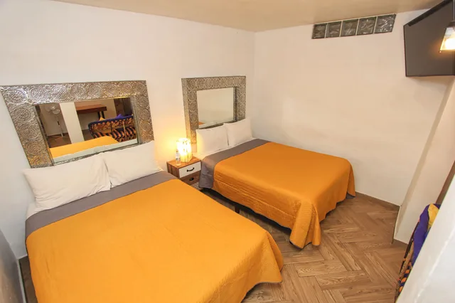 Design, 2 Double Beds، El Secreto 1/9