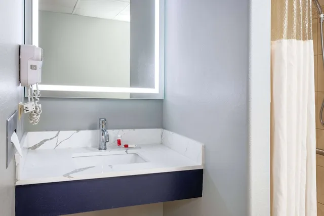 1 Bedroom, Efficiency, Suite, King Bed, Accessible، Americinn By Wyndham Peoria 2/3