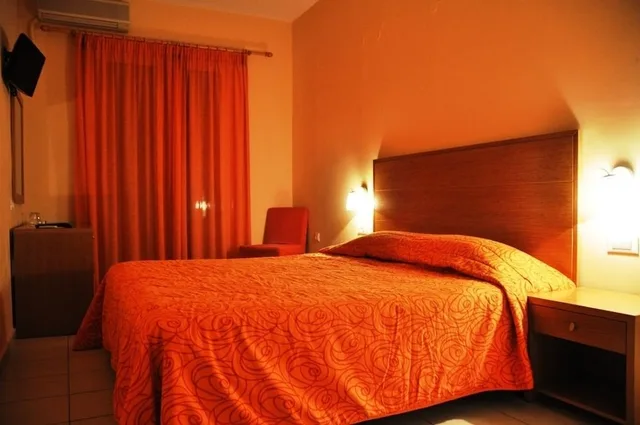 غرفة مفردة، Park Hotel 7/9