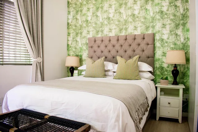 Petite, Double Bed، Van Der Stel Manor 3/3