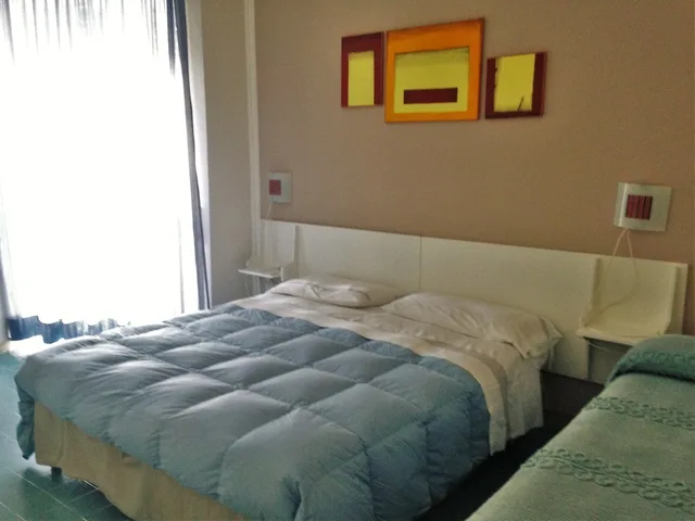 Room, Triple, 1 Queen and 1 Single Bed, Hotel Anna 6/8