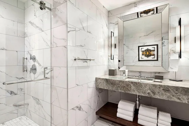 Premium, King Bed, Jw Marriott New Orleans 4/5