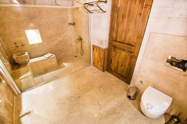 جناح بسرير كينج، Caldera Hotel 3/8