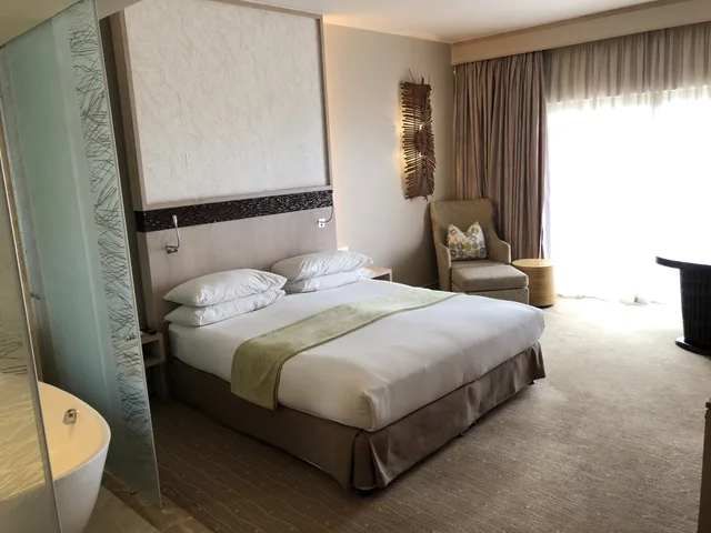 غرفة قياسية بسرير كينج، Oubaai Hotel Golf And Spa 1/2