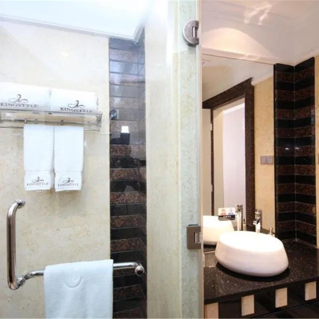 Superior, Queen Bed, No Window, Nan Yang Royal Hotel 5/6