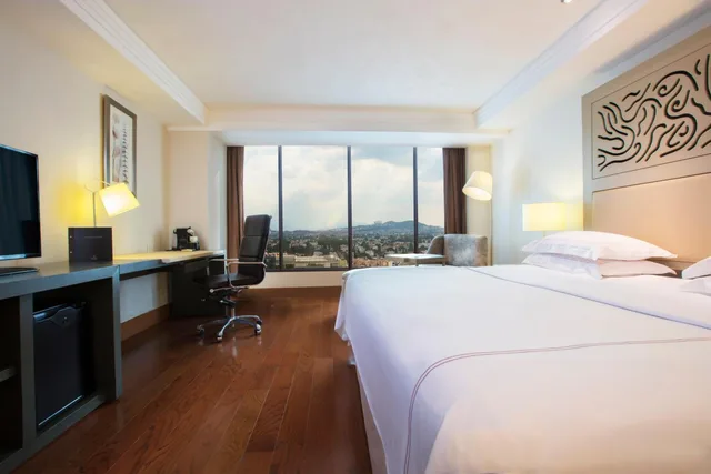جناح جونيور، Barcelo Guadalajara 1/4