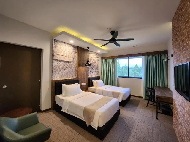 Superior, Double or Twin Bed, Perkasa Hotel Mt Kinabalu 4/5