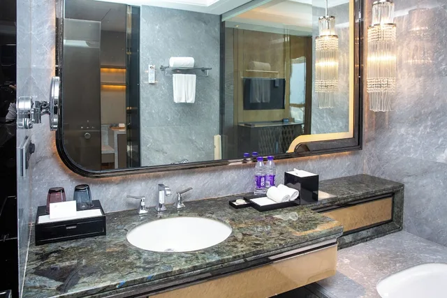 Superior, King Bed, City View, Pullman Yantai Center 6/10
