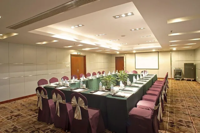Holiday Inn Express Jinan Quancheng Square by IHG، جينان 39/50