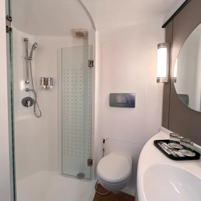 غرفة ديلوكس عائلية مع أريكة، Luminor Hotel Legian Seminyak 6/6