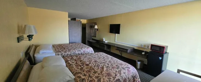 غرفة بسريرين كوين للمدخنين، Sunset Inn Manning I 95 3/5