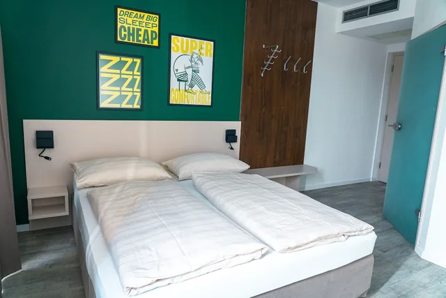 Room, Queen Bed, Accessible, SLEEEP HOTEL Ansfelden 1/2