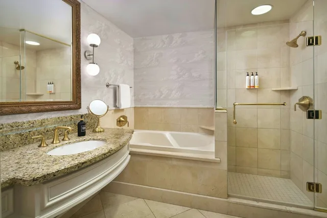 جناح بسرير كينج بغرفة نوم واحدة، Carlton Hotel 3/3