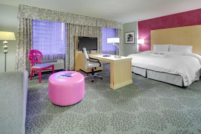 Studio, Suite, King Bed, Jetted Tub, Elite Floor، Hampton Inn Suites By Hilton Miami Brickell Downtown 2/3