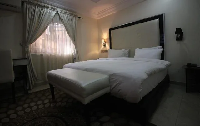 غرفة قياسية بسرير كينج بإطلالة على المسبح، Hotel Villa Picasso 5/10