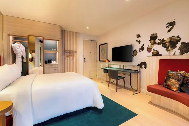 غرفة بسرير كينج بإطلالة، Renaissance Amsterdam Hotel 5/9