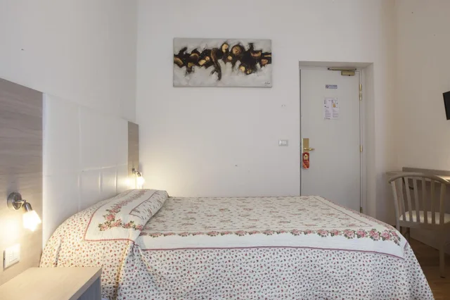 غرفة بسرير مزدوج بغرفة نوم واحدة، Albergo Amalfi Milano 6/10