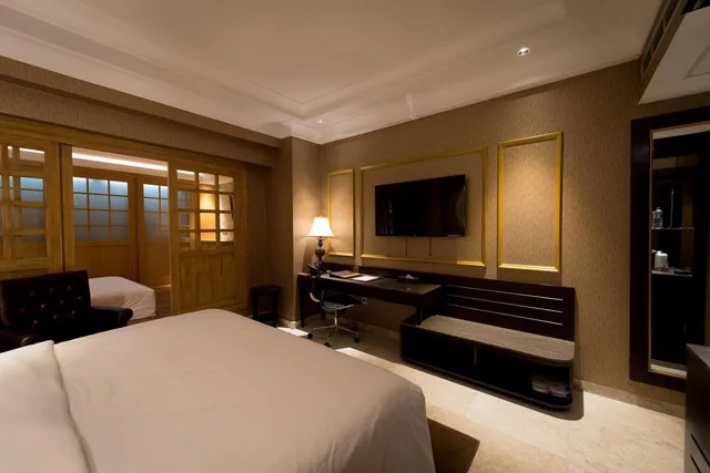 Family, 2 King Beds, Myko Hotel And Convention Center Makassar 1/3
