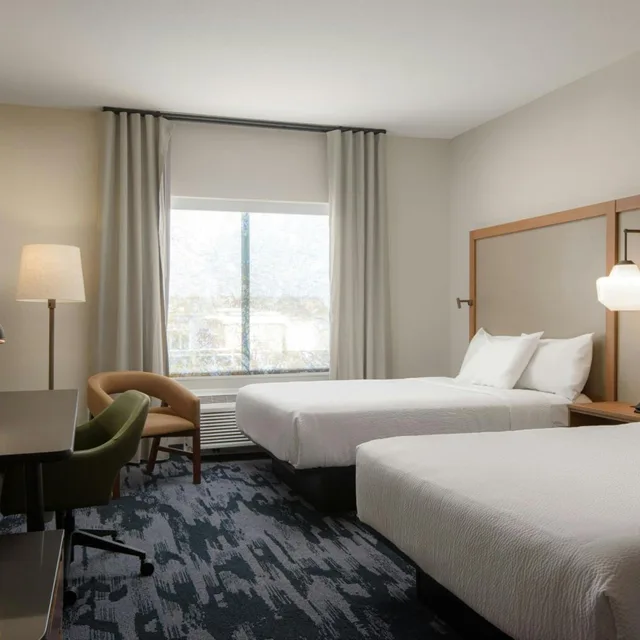 غرفة قياسية بسريرين كوين، Fairfield By Marriott Inn & Suites Cincinnati Oakley 3/4