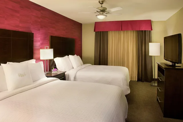 جناح بسرير كينج وسريرين كوين وسريرين كوين بغرفتي نوم، Homewood Suites by Hilton Toronto Vaughan 1/10