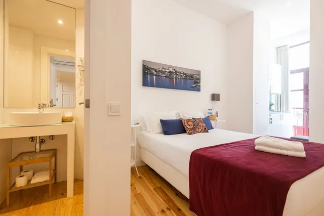 استوديو بسرير مزدوج بشرفة، MyStay Porto Centro 1/5