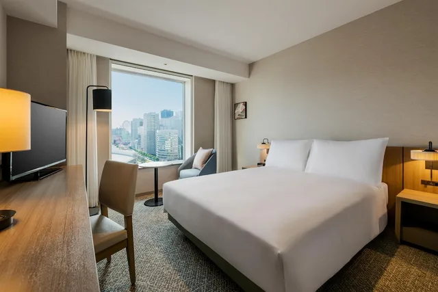 غرفة بسرير كوين بإطلالة على البحر، The Square hotel Yokohama Minatomirai 2/7