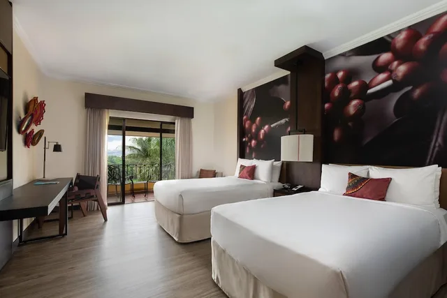 room, 2 double beds, pool access، Costa Rica Marriott Hotel Hacienda Belen 1/10