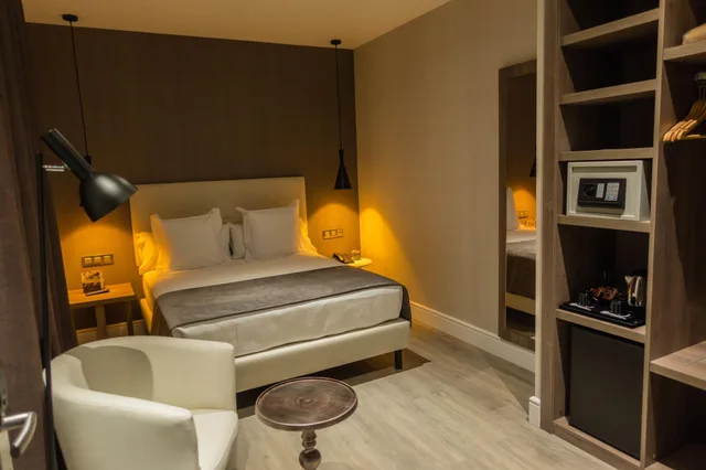 غرفة سوبيريور بسريرين منفصلين، Oasis Hotel 2/3