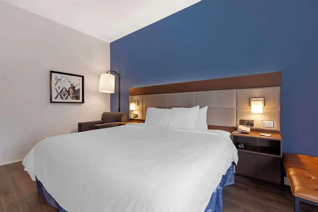 غرفة قياسية بسرير كينج لذوي الإعاقة، Best Western Sycamore Inn 2/5