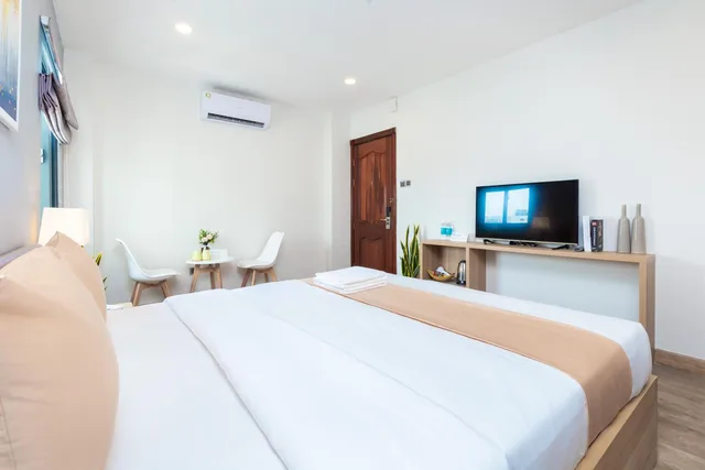 Deluxe, Double Bed, SAZI Resin Hotel - Free Nails/HairWash 5/10
