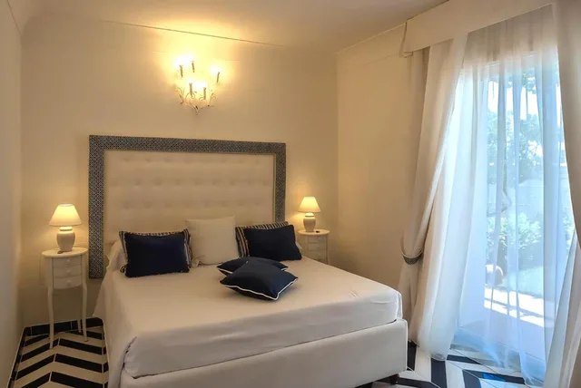 غرفة بسرير كوين بجاكوزي، Montemare Hotel 1/4