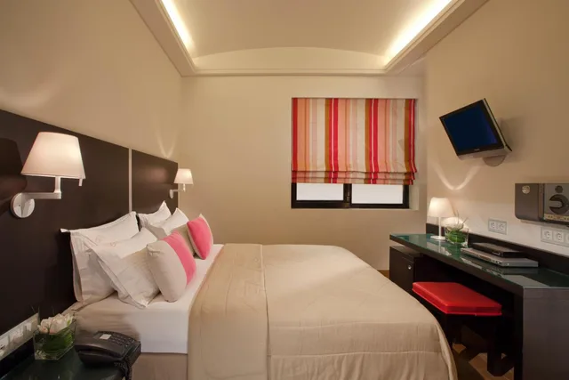 Standard, Double or Twin Bed, O and B Athens Boutique Hotel 4/10