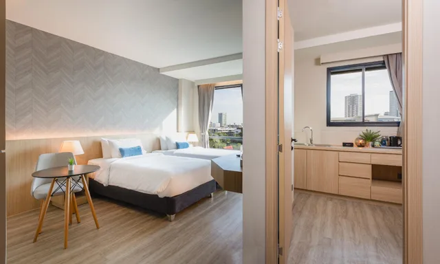 جناح سوبيريور، 56 Hotel 1/2