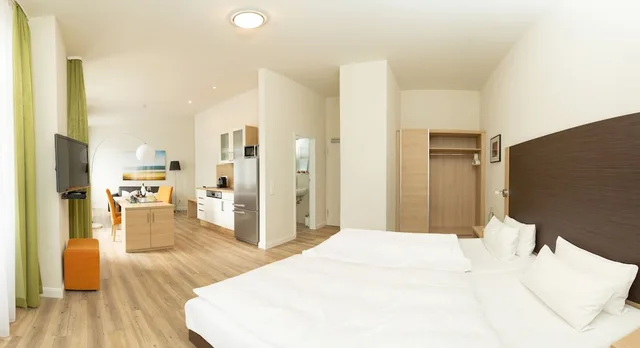 1 Bedroom, Deluxe, Apartment, Twin Beds, Sofa, Kitchen, Apartmenthotel Kaiser Karl 2/2