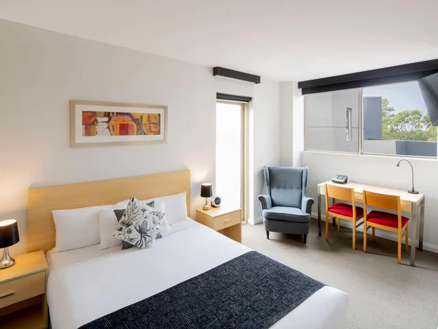 Apartment, King Bed, Mantra Castle Hill Sydney 1/6
