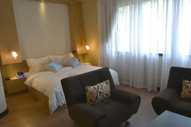 غرفة قياسية بسرير مزدوج أو سريرين منفصلين بإطلالة على المدينة، La Maison Royale 4/7