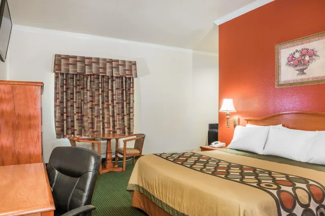 Room, King Bed, Accessible, Super 8 By Wyndham Brookshire Tx 1/7