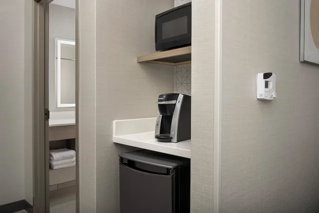 جناح بسريرين كينج لذوي الإعاقة، Holiday Inn Express Hoteland Suites Knoxville-Clinton 4/4