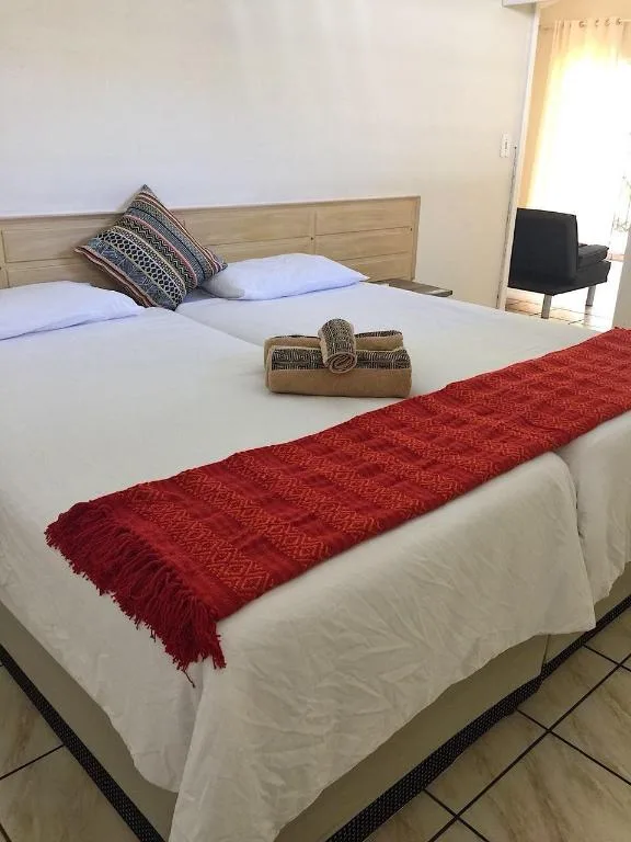 جناح عائلي بريميوم بسريرين منفصلين مع أريكة، Jessica's B&B 4/6