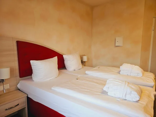 غرفة بسرير مزدوج لذوي الإعاقة، Hotel Hochsauerland 2010 4/6