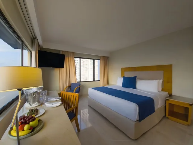 Honeymoon, King Bed, Park Royal Beach Cancun - All Inclusive 3/3