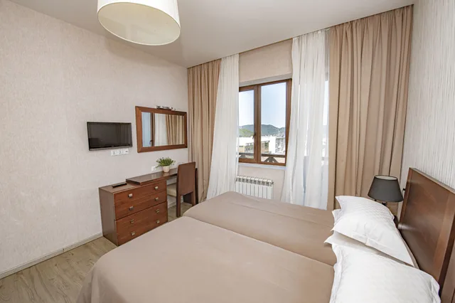 غرفة قياسية بسرير مزدوج أو سريرين منفصلين، Hotel and SPA Crystal 1/7