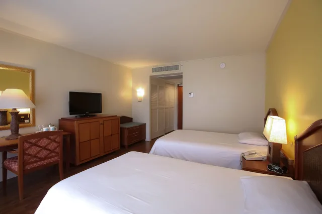 Room, Twin Beds, City View, Beach Tower، Guam Reef Olive Spa Resort 1/7