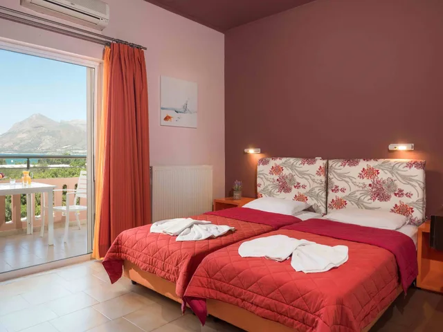 استوديو بسريرين منفصلين، Petritos Rooms And Studios 2/4