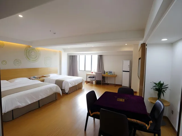 غرفة عائلية بسرير كوين، GreenTree Inn Xuancheng Jingxian Wannan First Street Express Hotel 2/2