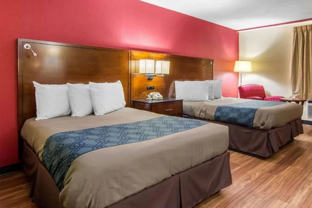 Family, 2 Double Beds, Accessible, Forsyth, GA 2/5