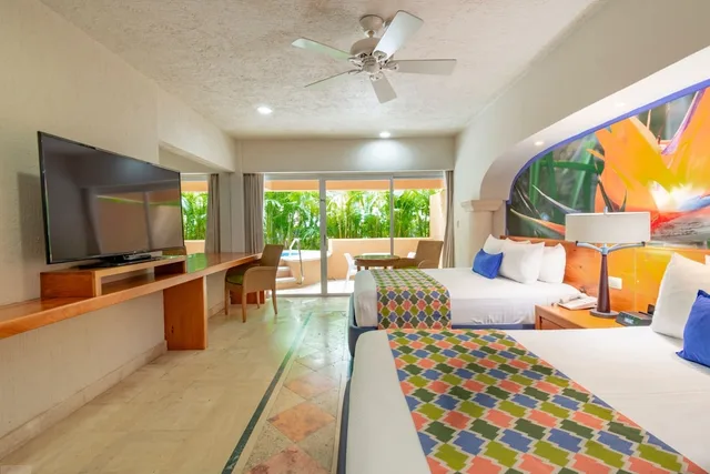 غرفة قياسية بسريرين مزدوجين بإطلالة على الحديقة بشرفة، OMNI PUERTO AVENTURAS BEACH RESORT 3/4