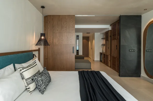 Family, Queen and Twin Beds, Sea Front، Fodele Beach and Water Park Holiday Resort 2/5