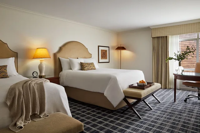 غرفة سوبيريور بسريرين كوين بإطلالة على الفناء لذوي الإعاقة، Stanford Park Hotel 2/4